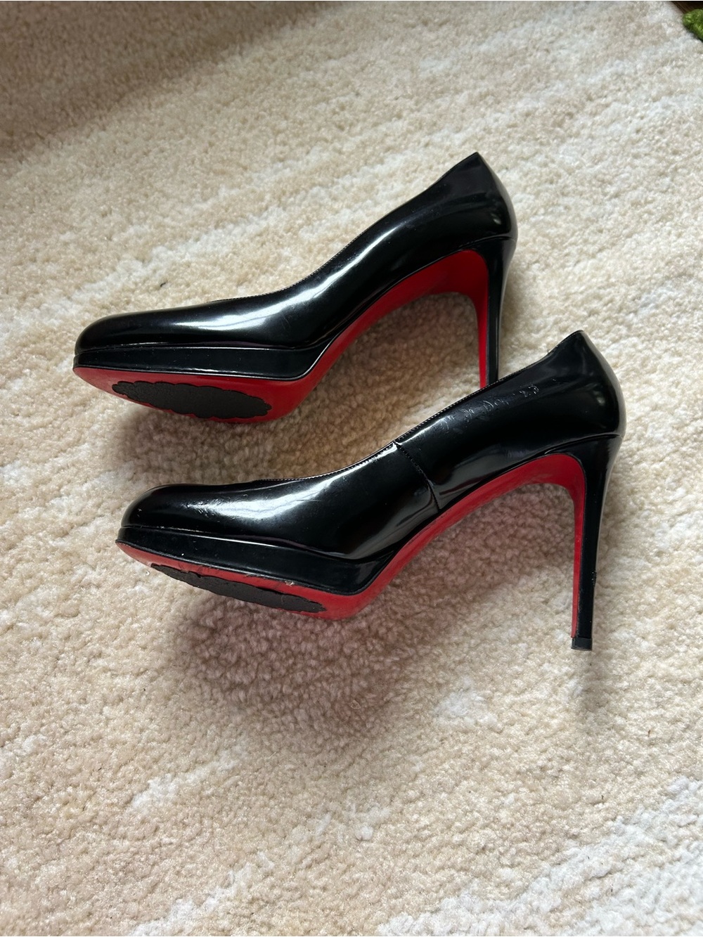 Christian Louboutin black patent red bottoms size 38